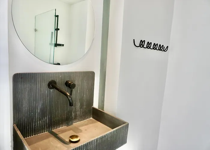 Hash Silom Apartment @ Silom Soi 3